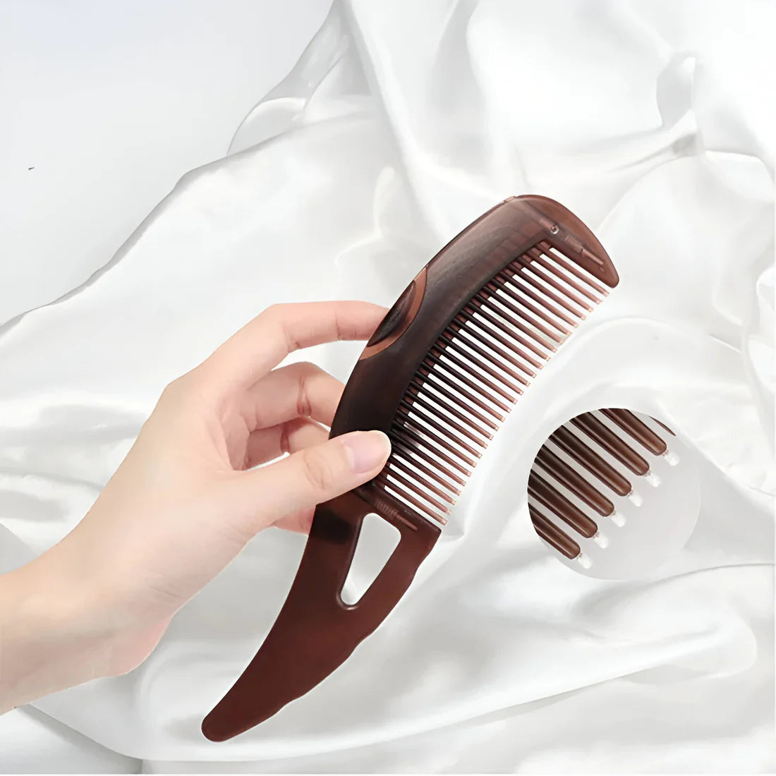 🔥Press On Dandruff Wash-Free Hair Comb